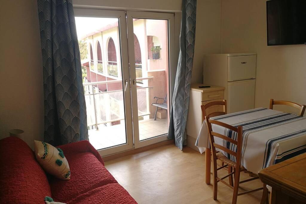 T2 Avec Piscine Idéalement Situé - Aperçu Appartement